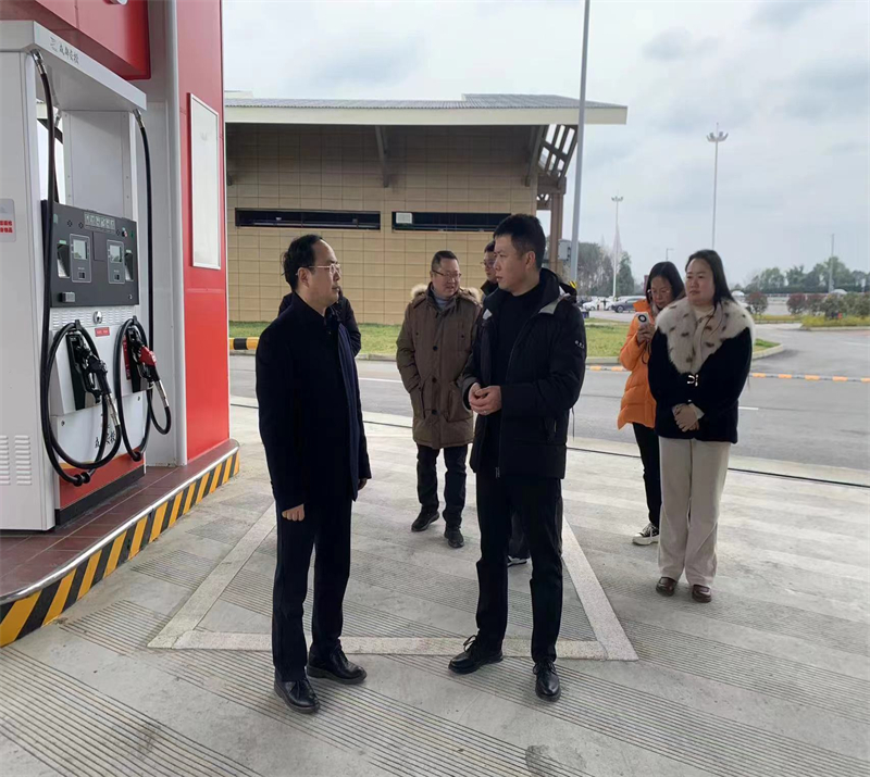 李骁一行到安德服务区调研指导 (3).jpg